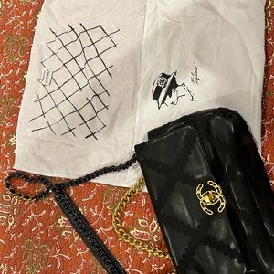 CHANEL black purse.!